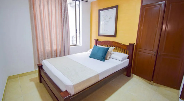 Номер Standard Hotel Toledo Plaza