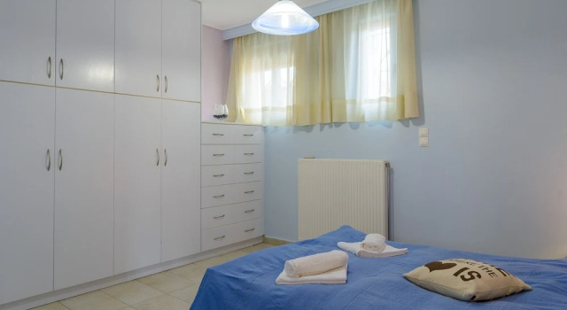 Comfy Vacation flat 300 meters from beach, Забронировать Отель Отели Спата - Артемида 3 звезды, 3*