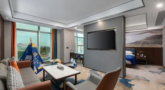 Семейный люкс Zhuhai Delong M Seaview Hotel (Lovers Road Seaside Swimming Pool Store)