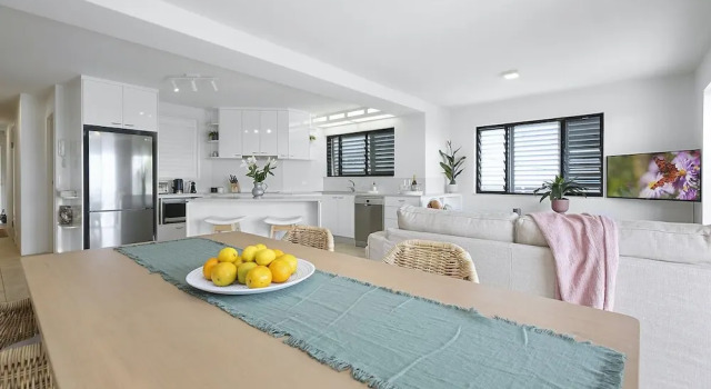 Двухместные апартаменты Deluxe с балконом и с видом на океан Crystal Shores Sunshine Beach