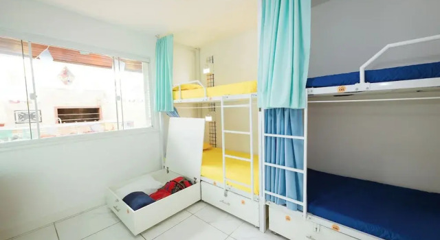 Кровать в общем номере Bela Curitiba Hostel