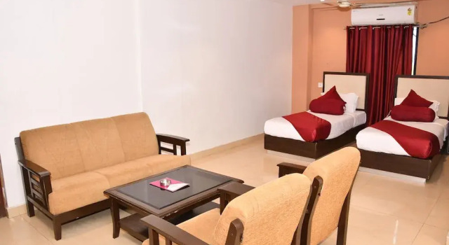 Двухместный номер Executive Chinmaye Inn