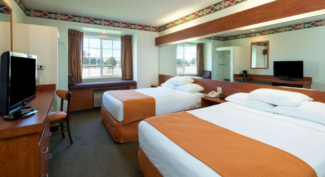 Четырёхместный номер Standard Microtel Inn and Suites Pueblo