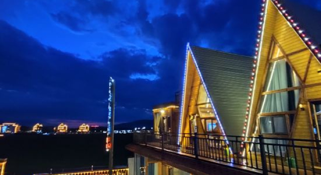 Narati never lived in a wooden house, Book Hotel Xinyuan Xinjiang