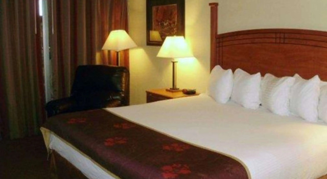 Quality Inn, Prenota Hotel Chickasha Oklahoma