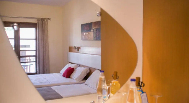 Трёхместный номер Standard Avra Hotel