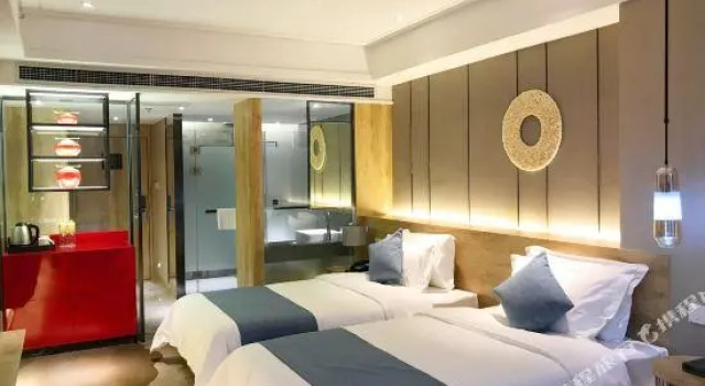Homeplus Holiday Hotel (Chongqing Hongyadong), Buchen Sie Hotel 4-Sterne-Hotels in Chongqing, 4*