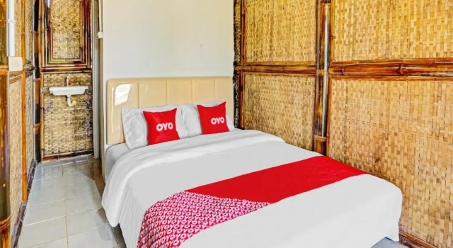 OYO 90225 Rumah Bambu Trawas syariah