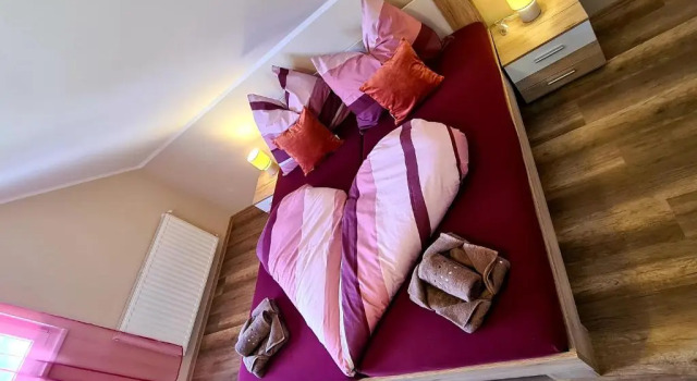 Апартаменты Nap-Hold Apartman