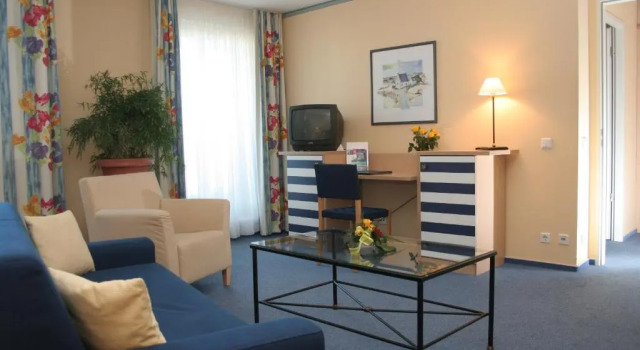 Hotel & Restaurant Seebrücke, Забронировать Отель Цингст Barther Bodden