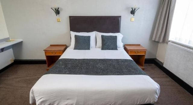 Wellow Hotel, Забронировать Отель Отели Клиторпс с парковкой, рядом с Parkway Cinema, Cleethorpes, Парковка