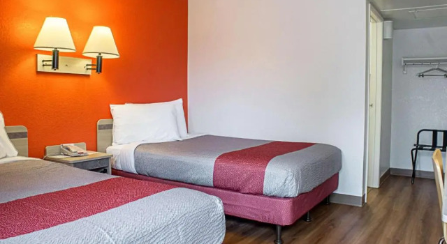 Четырёхместный номер Standard Motel 6-Kalispell, MT