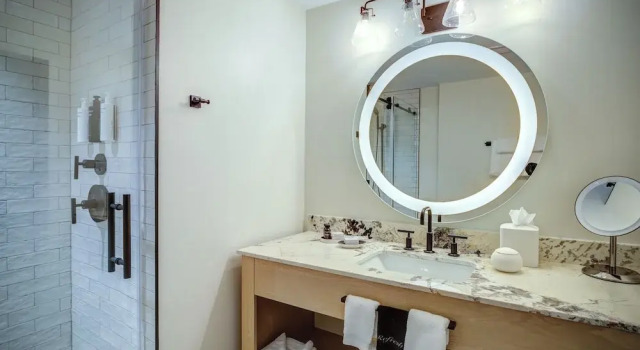 Двухместный номер Standard с балконом The Embers Hotel