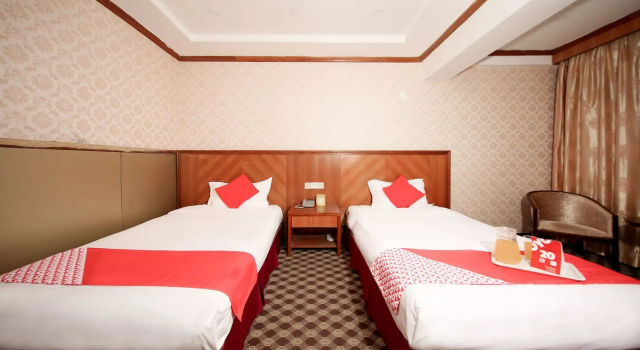 OYO 8027 Li Hu Business Hotel, Book Hotel Longwancun Guangdong