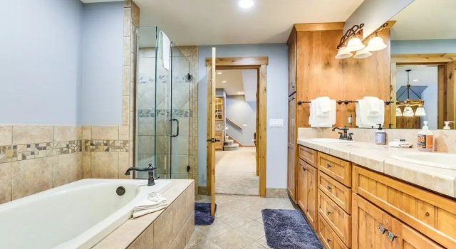 Коттедж Spacious Frisco Home w/ Hot Tub & Mountain Views!