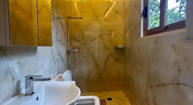 Семейный номер Standard Alpeta Agrotourism & Winery - Roshnik , Berat