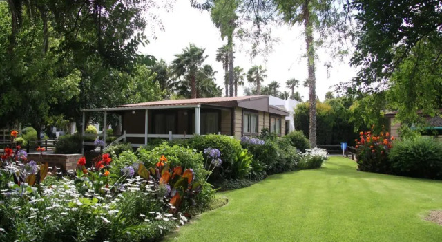 Бунгало Montagu Springs Resort