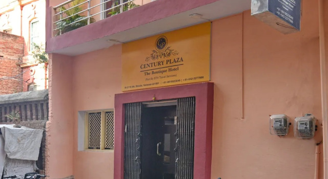 OYO 14571 Century Plaza