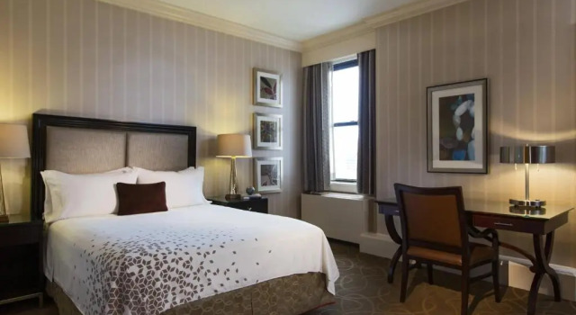 Двухместный клубный номер Standard Hotel Cleveland Autograph Collection