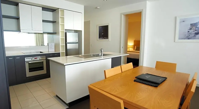 Апартаменты с 3 комнатами Amity South Yarra Apartments