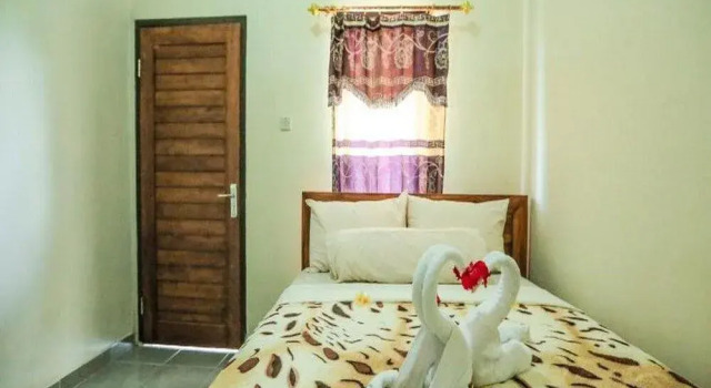 Putu Lembongan Lodge, Забронировать Отель Отели Лембонган с парковкой, рядом с Пляж Нуса Лембонган, Парковка
