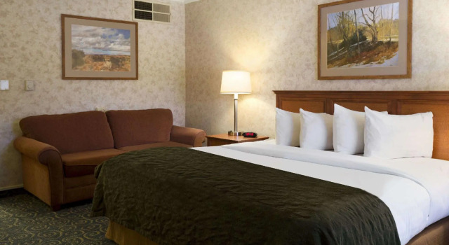 Двухместный люкс Days Inn & Suites by Wyndham Trinidad
