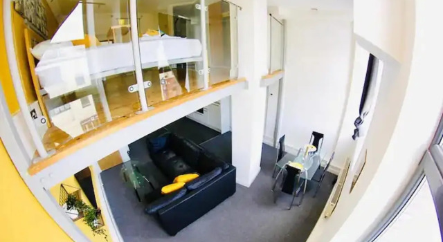 Lovely 1-bed Mezzaine Apartment in Nottingham, Varaa Huoneisto Asunnot kohteessa Merseyside, Huoneisto