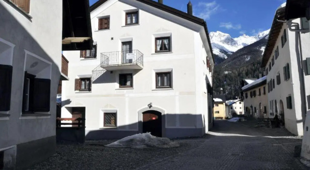 Chasa Praem 3, Book Hotel Scuol Grisons