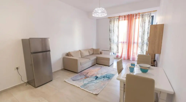 Happy Home Central 1, Забронировать Отель Недорогие отели Тираны, рядом с Skanderbeg Square, недорого