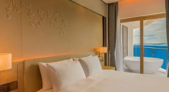 Двухместный люкс Executive с видом на море Howard Johnson Plaza by Wyndham Blue Bay Sihanoukville
