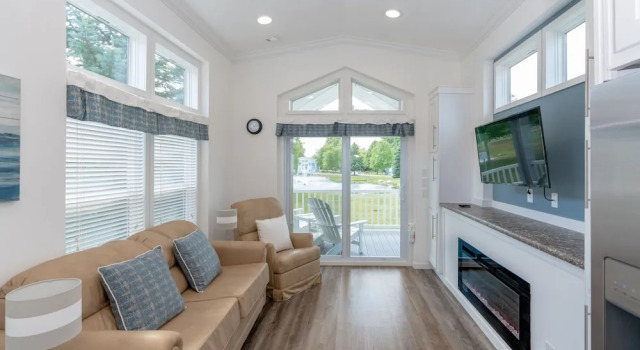 Апартаменты Sun Outdoors Petoskey Bay Harbor