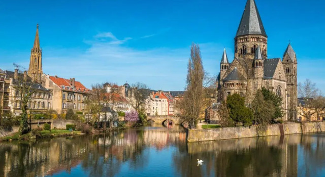 ☆ Les pieds sur terre ☆ tout confort ☆ NETFLIX ☆, Varaa Hotelli Hotellit Metz pysäköinnillä, Pysäköinti