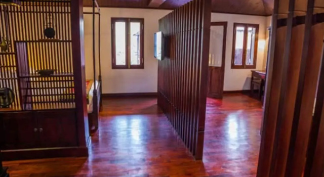 Люкс Premier с балконом Chitchareune Mouangluang Hotel