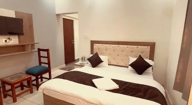 Двухместный семейный номер Standard с балконом и с видом на горы Vishram Guest House