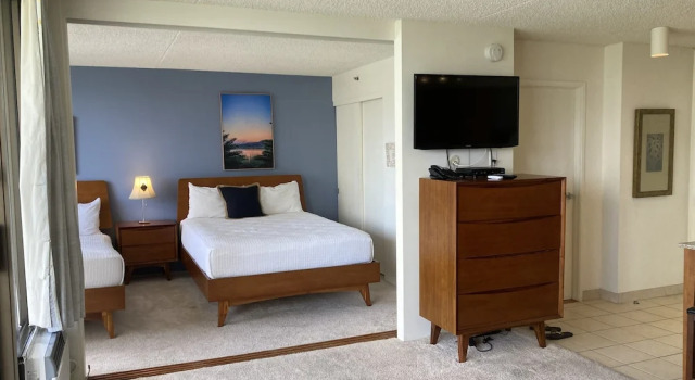 Deluxe Condo with Pool View, Free Parking & Wi-Fi