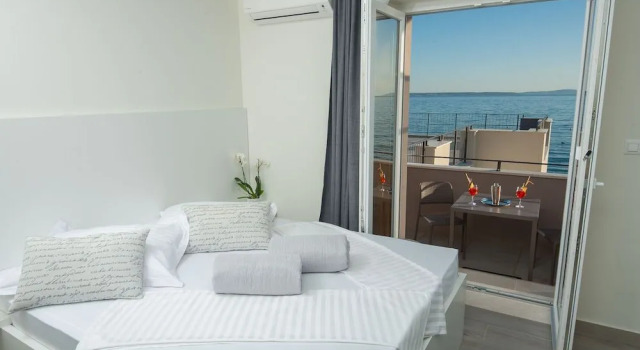 Seaside Luxury Suites, Забронировать Отель Отели Подстраны 3 звезды, рядом с Частный Пляж «Вилла Палмс Апартментс Никса Рузич», 3*