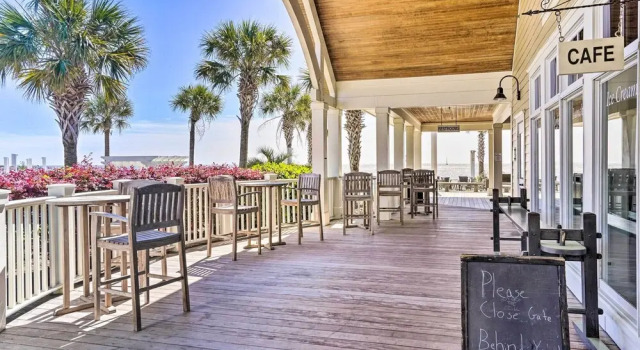 Seabrook Island Villa w/ Patio < 1 Mi to Beach!