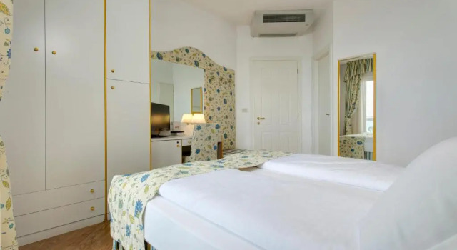 Двухместный номер Standard Hotel Cavalieri Palace & Suites