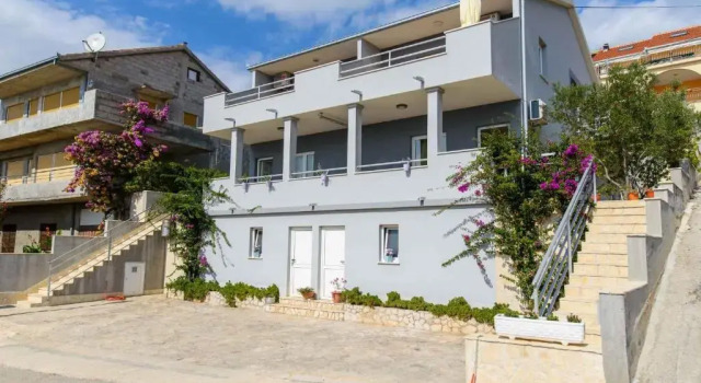 Apartment Okrug Gornji 29, Забронировать Апартаменты/квартира Округ-Горнджи 