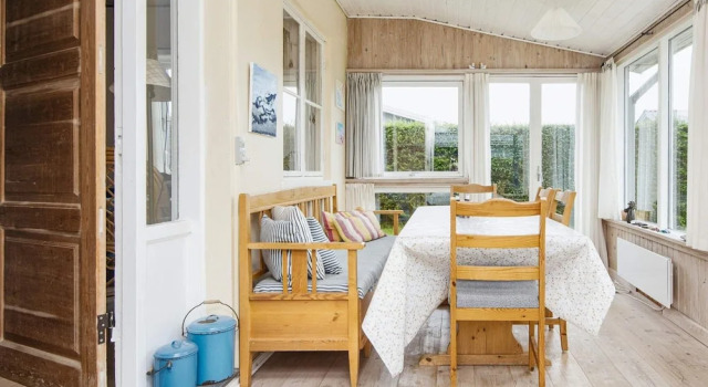 Renovated Cottage Near Beach - By Traum Ferienwohnungen, Book Vacation Home Hotels in Børkop with Parking, Parking