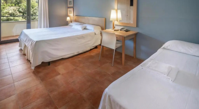 Четырёхместный номер Comfort Vilar Rural d'Arnes by Serhs Hotels