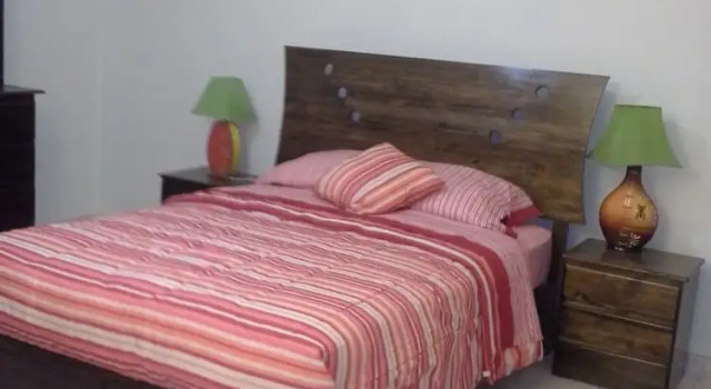 Люкс с балконом Angelicas House 2BR Near Airport Terrace WiFi