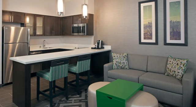 Четырёхместный люкс c 1 комнатой Homewood Suites By Hilton Los Angeles International Airport