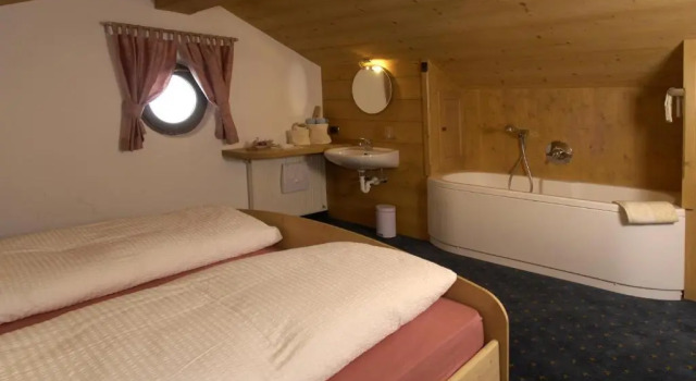 Agriturismo Apartments Tuene