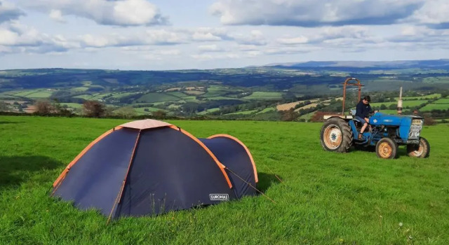 Summit Camping field, Kit Hill Rd, Cornwall BRING A TENT Stunning Views, จอง ลานตั้งแคมป์ Callington Tamar Valley