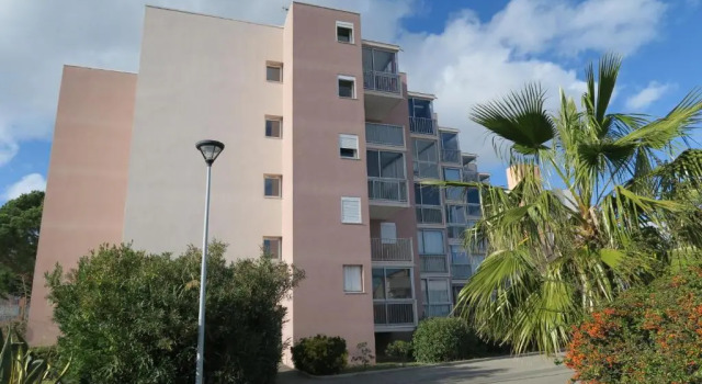 Appartement familial 6 couchages proche centre et plages, Book Apartment Le Grau-du-Roi Camargue