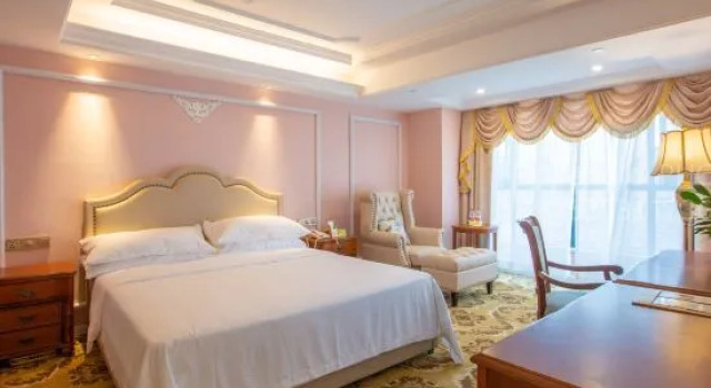 Люкс Superior Vienna Hotel