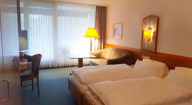 Двухместный номер Classic с балконом Biosphärenhotel Graf Eberhard bei der Therme Bad Urach