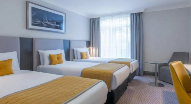 Трёхместный номер Standard Maldron Hotel Dublin Airport