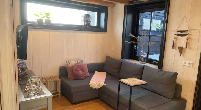 Шале Inviting Chalet in Monnickendam With Garden